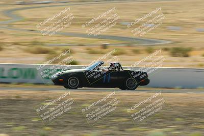 media/May-31-2025-CalClub SCCA (Sat) [[2c1a04e1ee]]/Qualifying/Group 1/Turn 4/